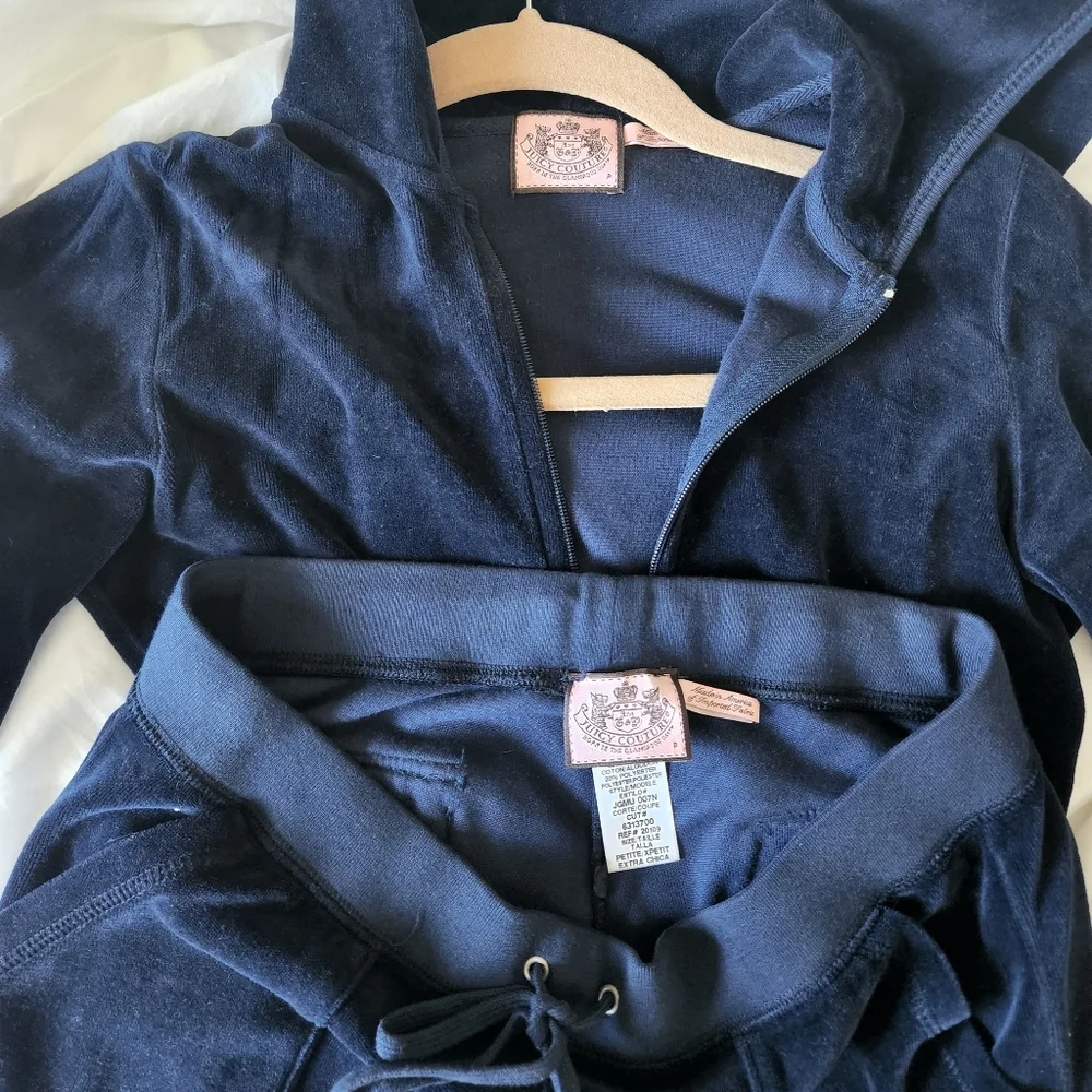 Juicy couture velour vintage navy set - Picture 13 of 15